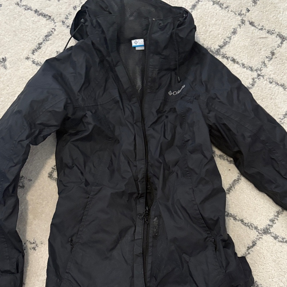Columbia Women's Black rain jacket